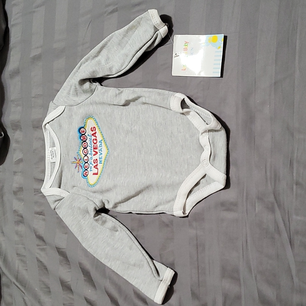 Long-sleeve baby onsie